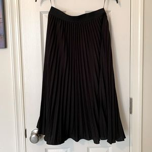 Kate Kasin black pleated skirt